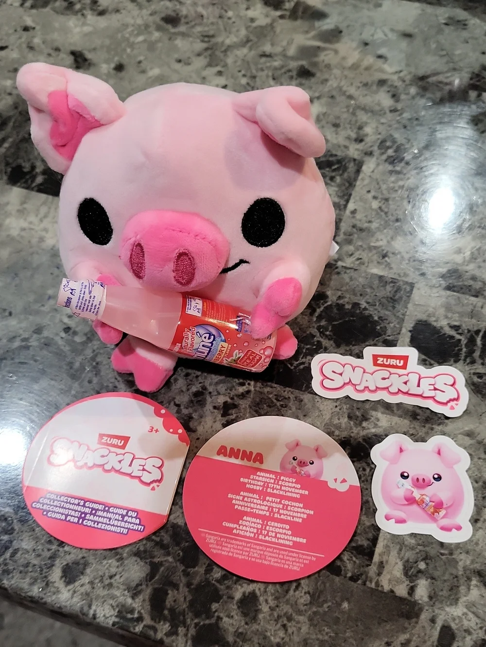 Zuru Snackles Piggy Anna